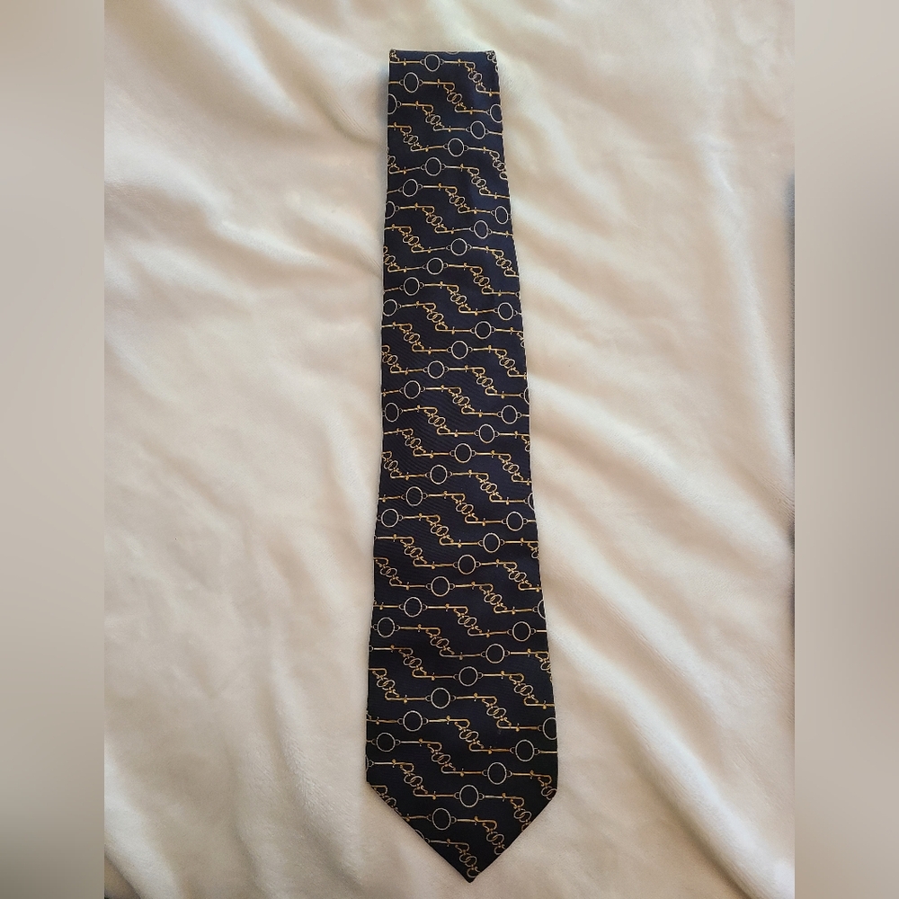 Paolo Gucci Elegant Black and Gold Silk Tie